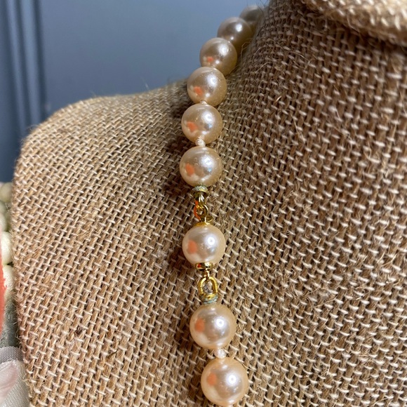 Vintage Cream Pearls - Picture 2 of 4